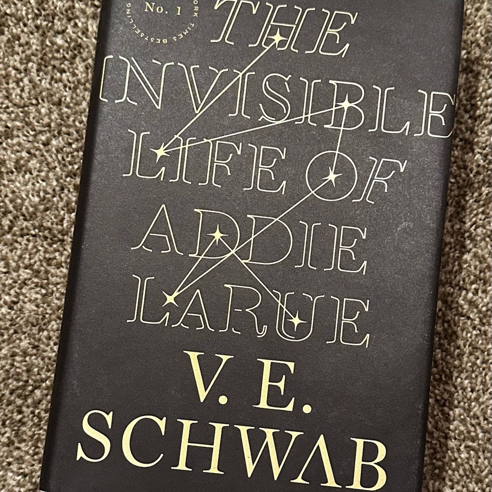 The Invisible Life of Addie LaRue by - Black Cover
